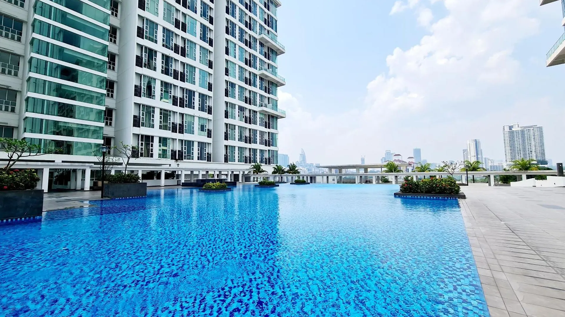 Apartment Garden Duplex Studio 7 Guest Old Klang Road Kuala Lumpur Mid Valley Pearl Point Bangsar Bangsar South Bukit Jalil Taman Desa Ml